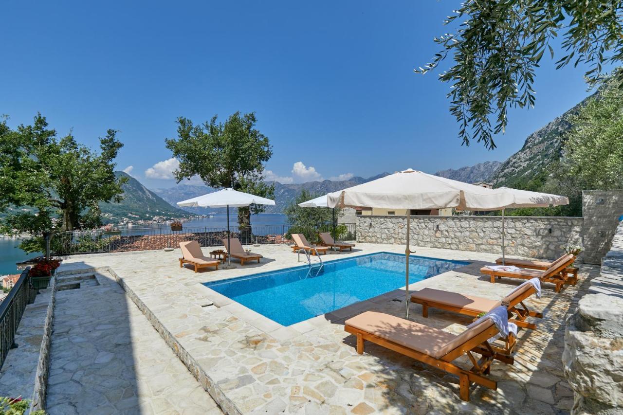 Our Sunset Apartments With Pool And Sea View Cattaro Esterno foto
