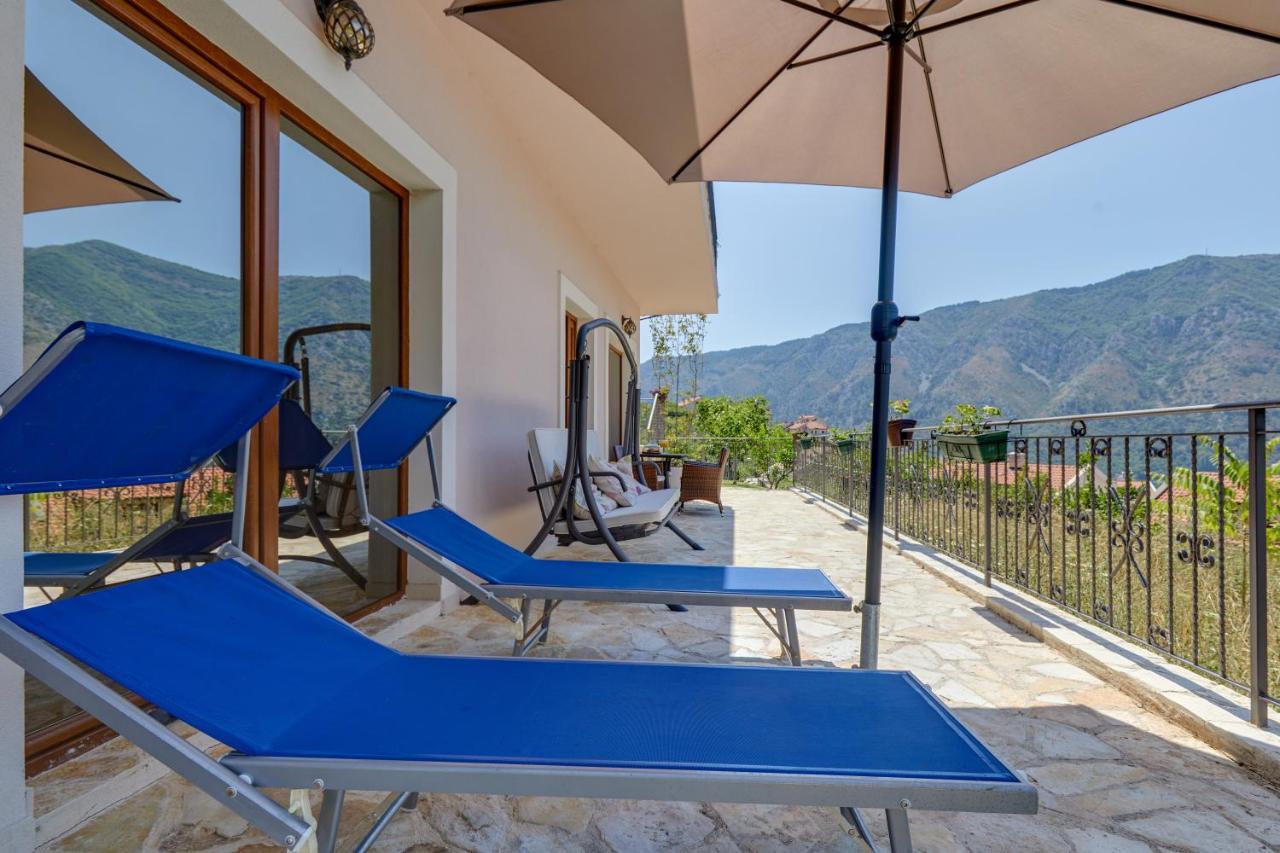 Our Sunset Apartments With Pool And Sea View Cattaro Esterno foto